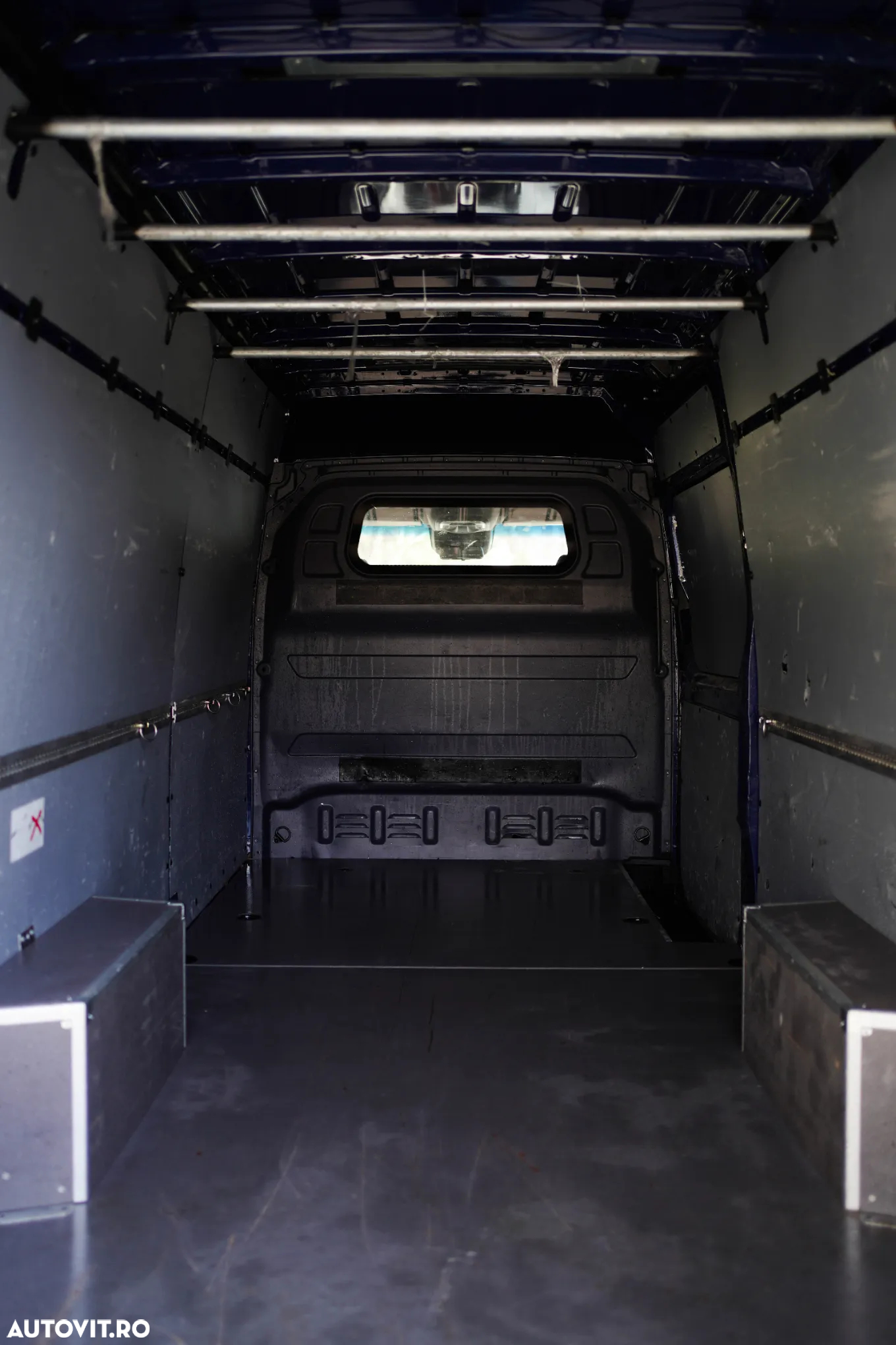 Mercedes-Benz Sprinter - 9