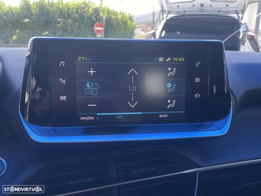 Peugeot e-208 50 kWh Allure - 24