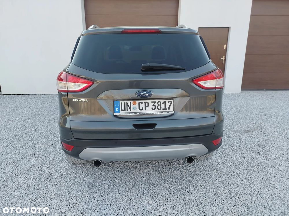 Ford Kuga 2.0 TDCi 2x4 Titanium - 6