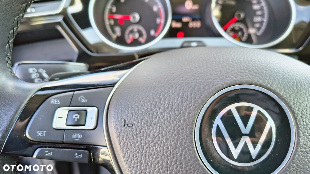 Volkswagen Touran - 13
