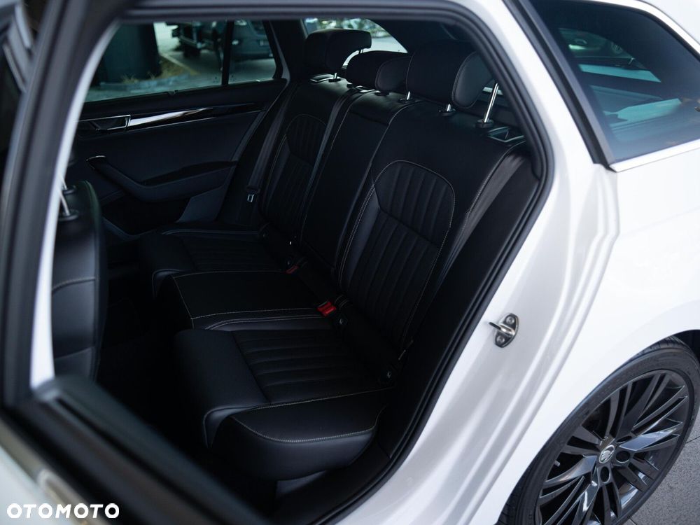 Skoda Superb 2.0 TDI SCR 4x4 L&K DSG - 11