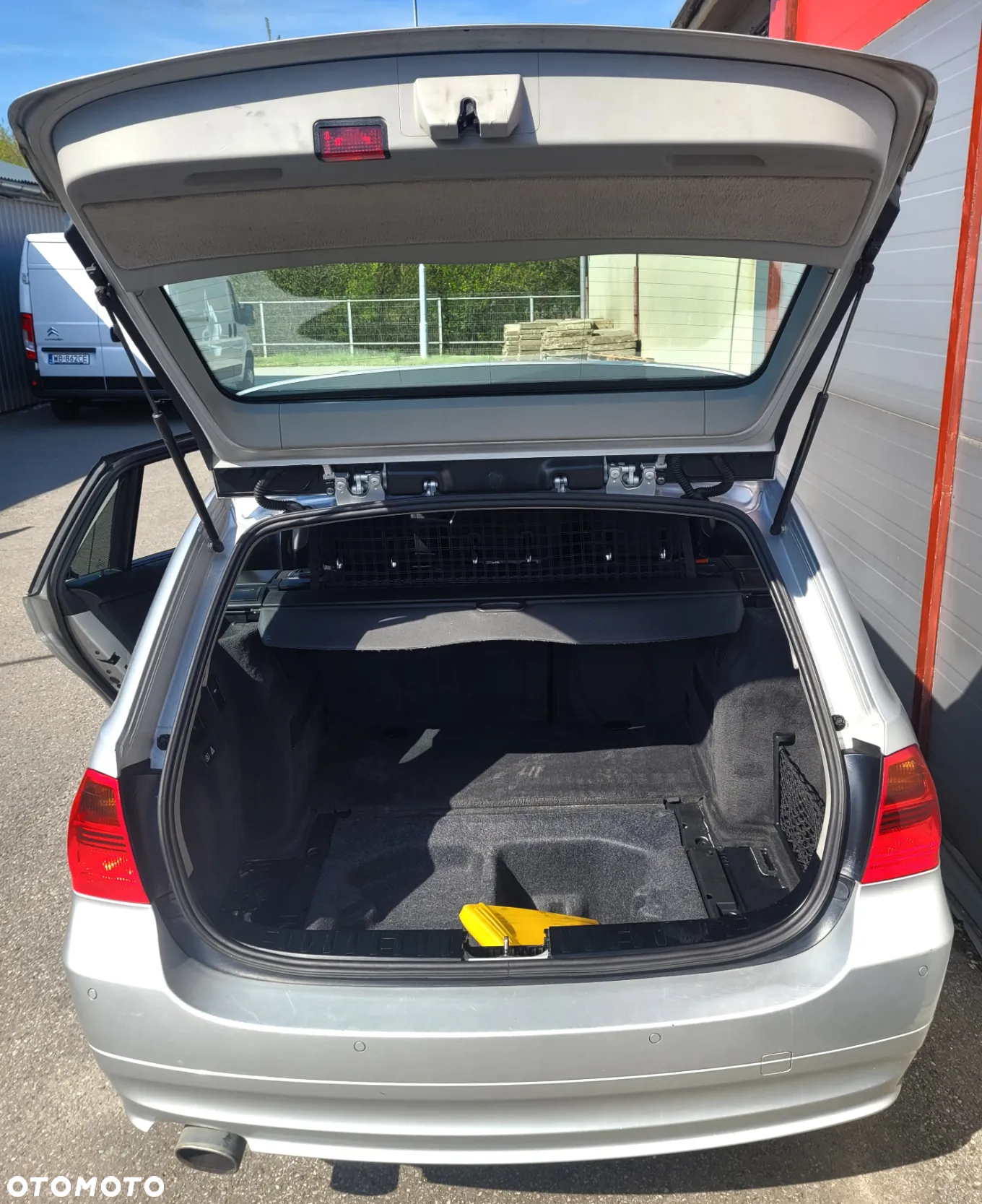 BMW Seria 3 318i - 10