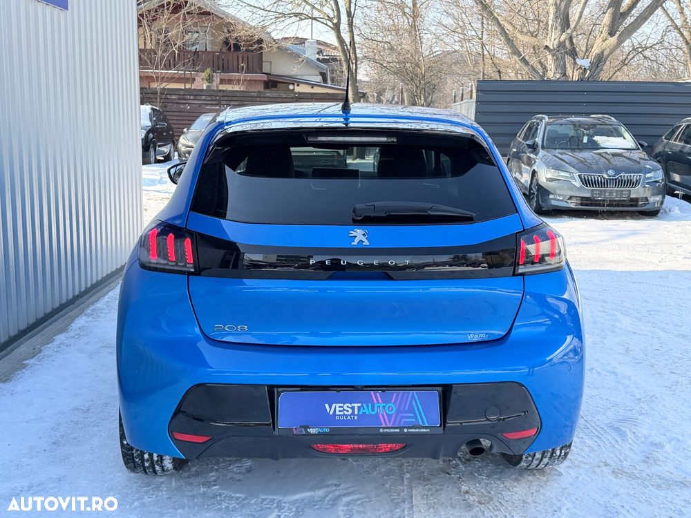 Peugeot 208 - 11