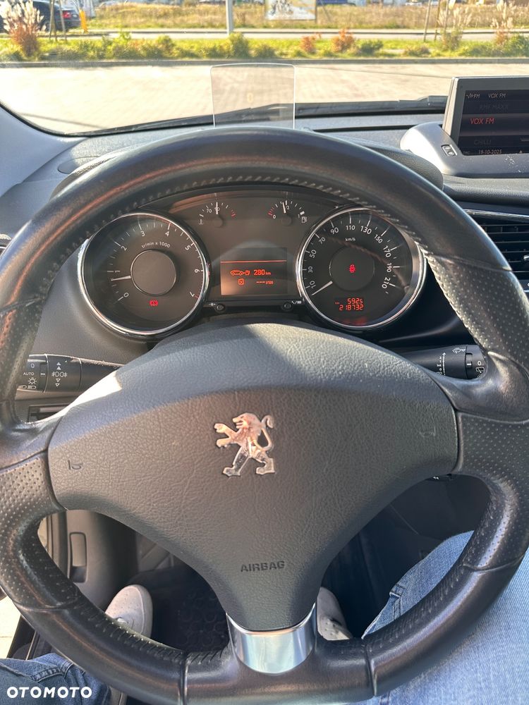 Peugeot 3008 1.6 Allure - 16