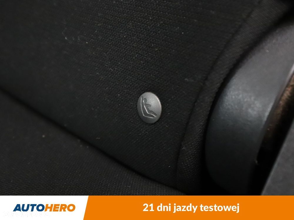 Mitsubishi Outlander - 31