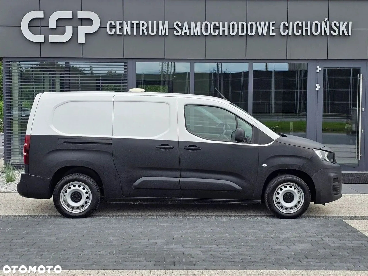 Peugeot Partner / Rifter Long IZOTERMA Chłodnia Mroźnia Zabudowa Firmy: GRUAU Salon Polska BEZWYPADKOWY Serwisowany w ASO Ładny Zadbany Faktura Vat 23% - 24
