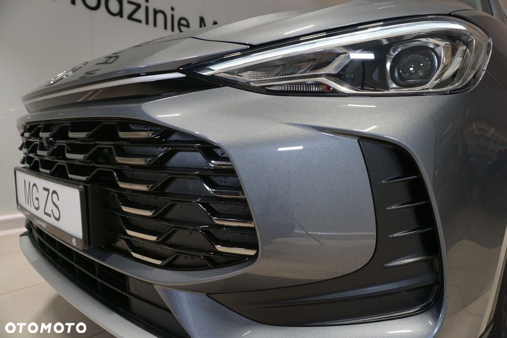 MG ZS Hybrid+ - 17