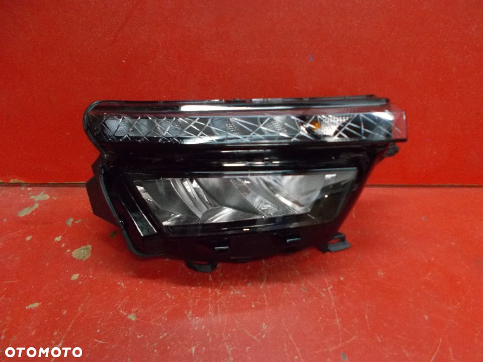 SKODA KAMIQ LAMPA PRAWA PRZÓD PRZEDNIA LED 658941016