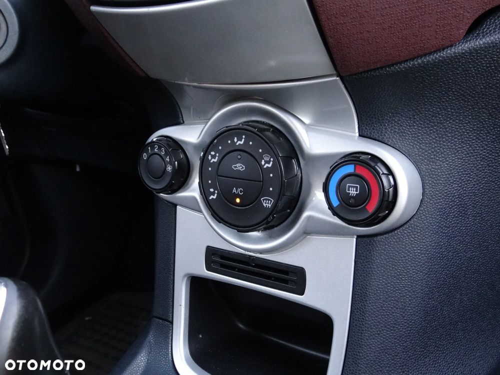 Ford Fiesta 1.25 Ambiente - 36