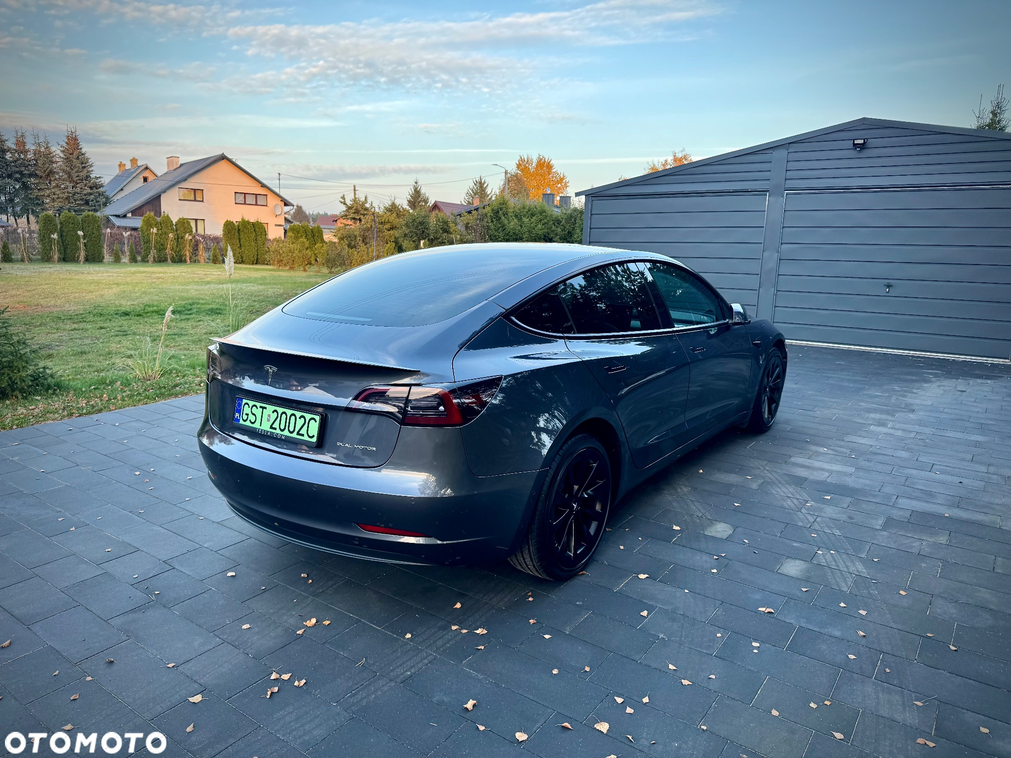 Tesla Model 3 - 4
