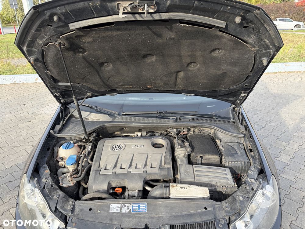 Volkswagen Golf 2.0 TDI Highline - 17