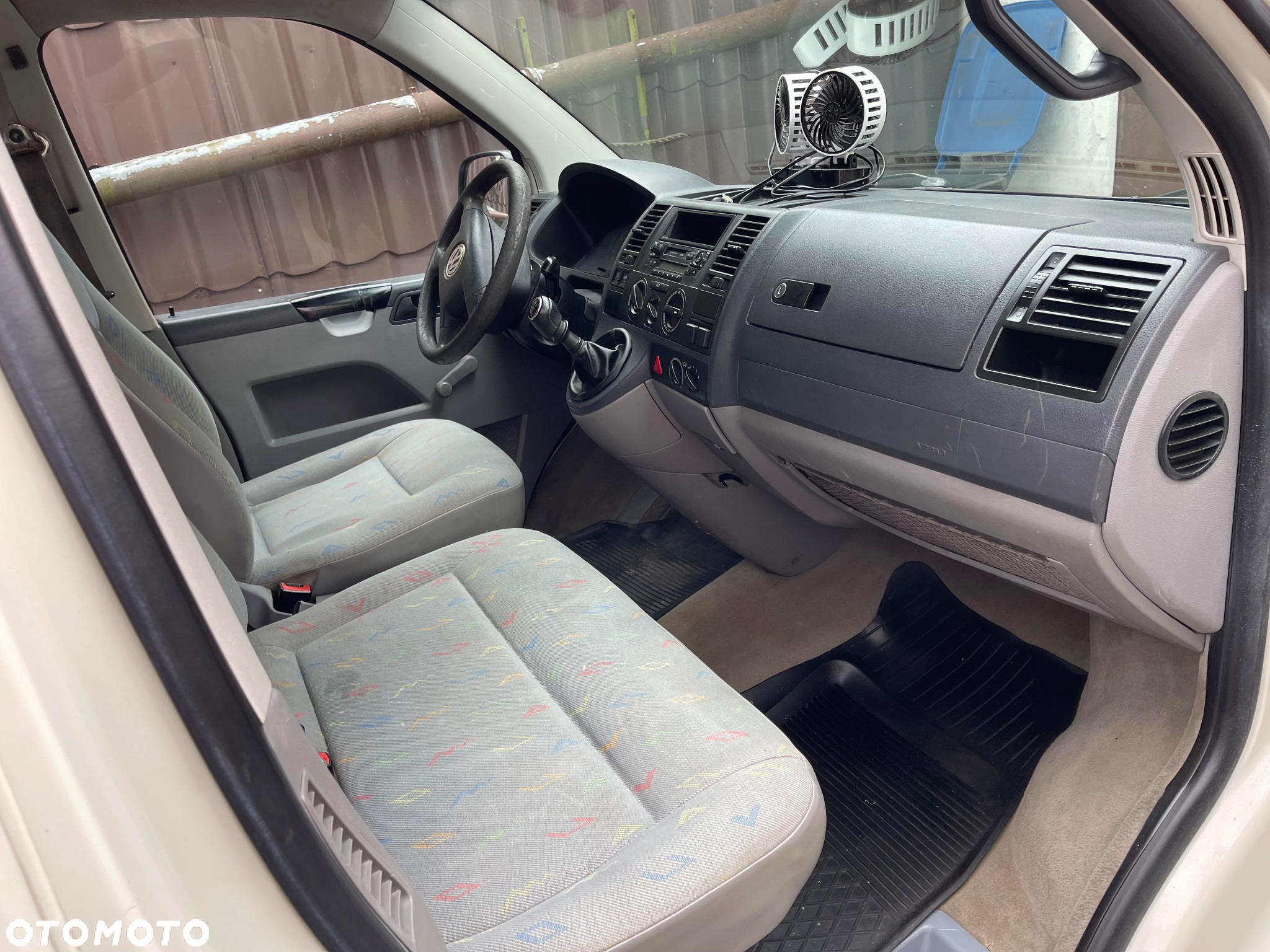 Volkswagen Transporter - 11