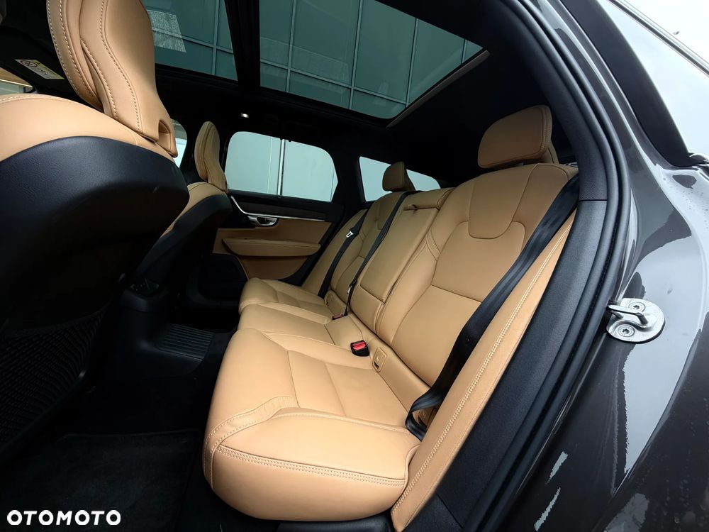 Volvo V90 - 25