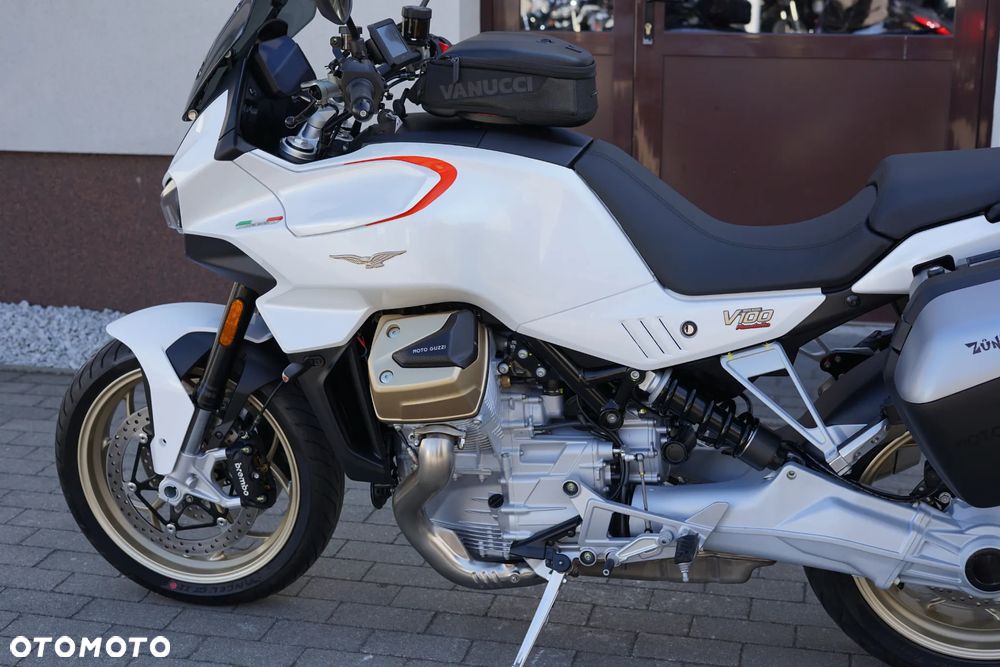 Moto Guzzi V100 Mandello - 26