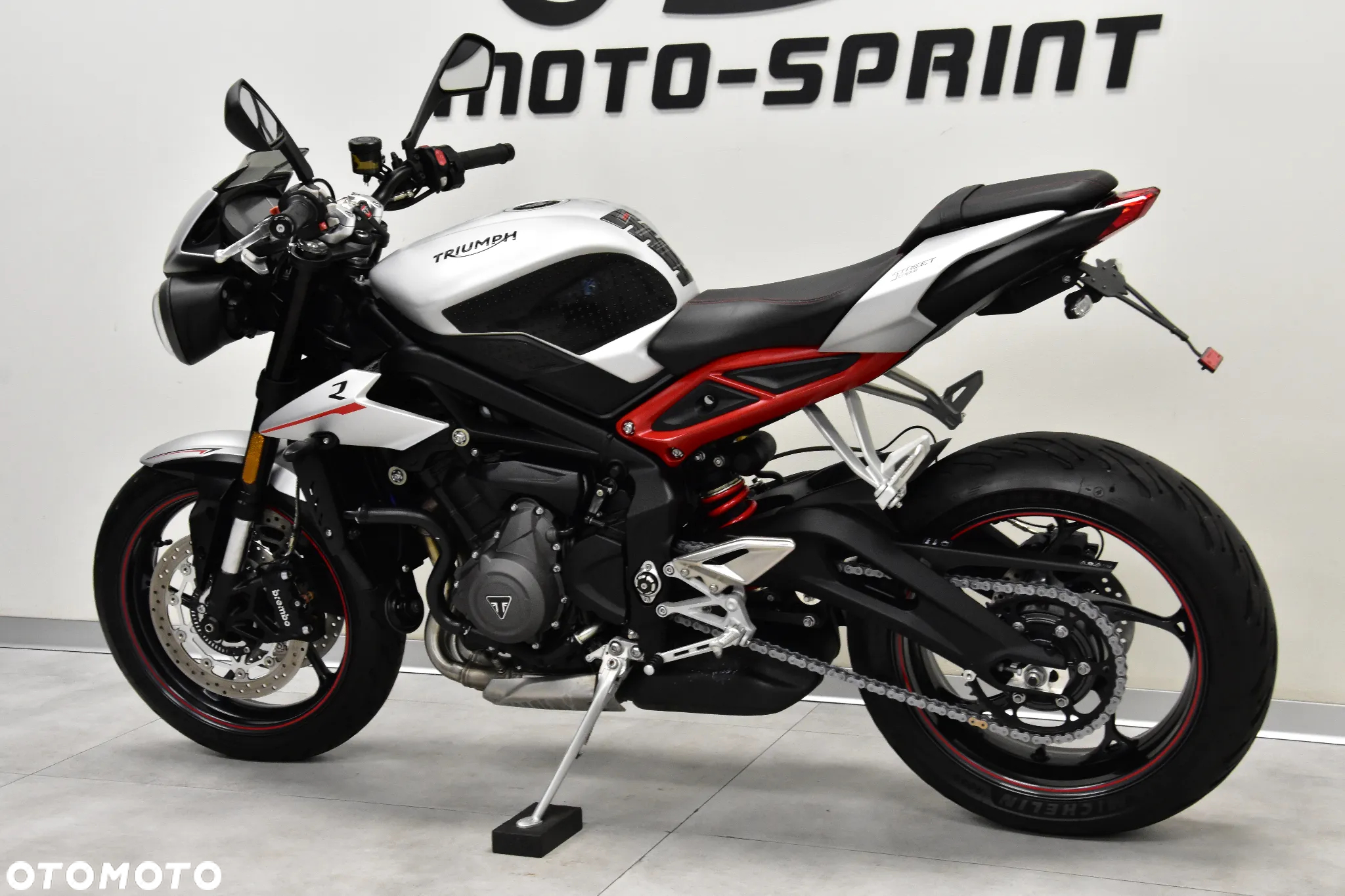 Triumph Street Triple - 6