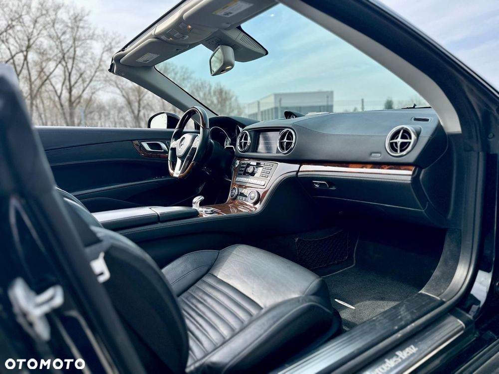 Mercedes-Benz SL 500 7G-TRONIC - 16