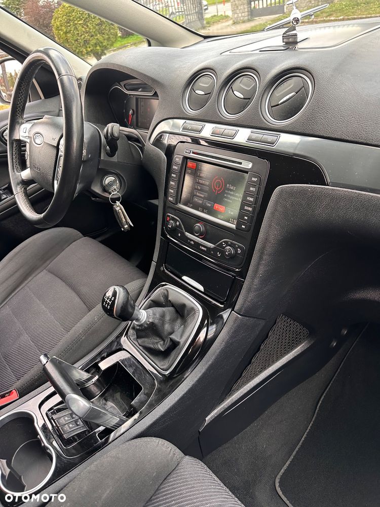 Ford S-Max 2.0 TDCi DPF Champions Edition - 28
