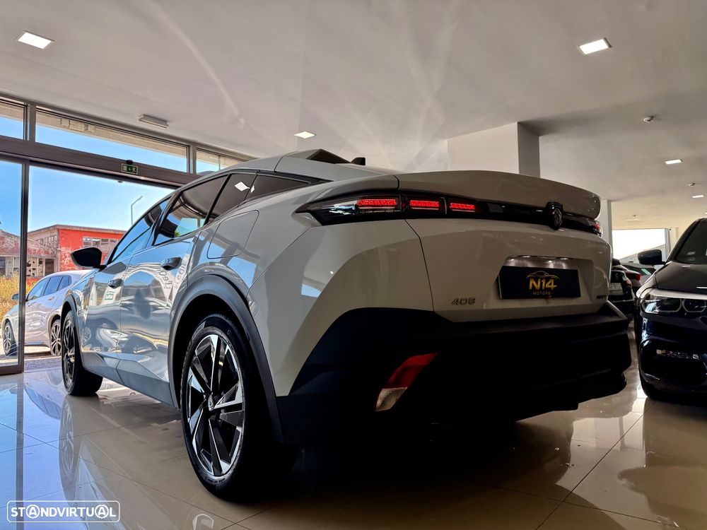 Peugeot 408 1.6 Hybrid Allure e-EAT8 - 39