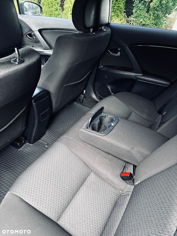 Toyota Avensis 2.0 D-4D Platinium - 9