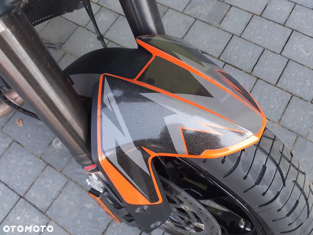 KTM Duke - 17