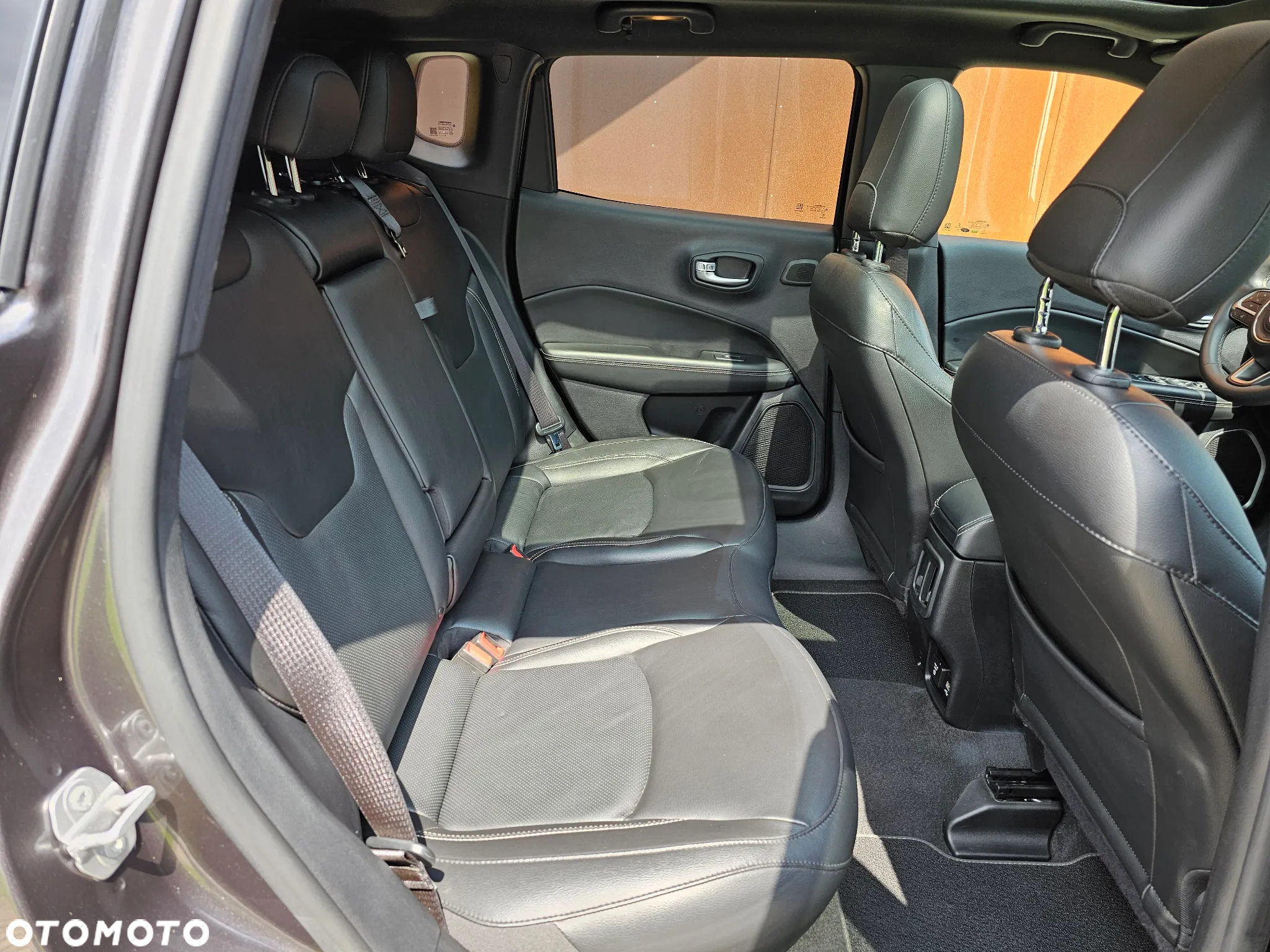 Jeep Compass - 23