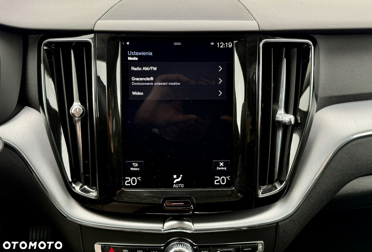 Volvo XC 60 D4 AWD Momentum Pro - 29