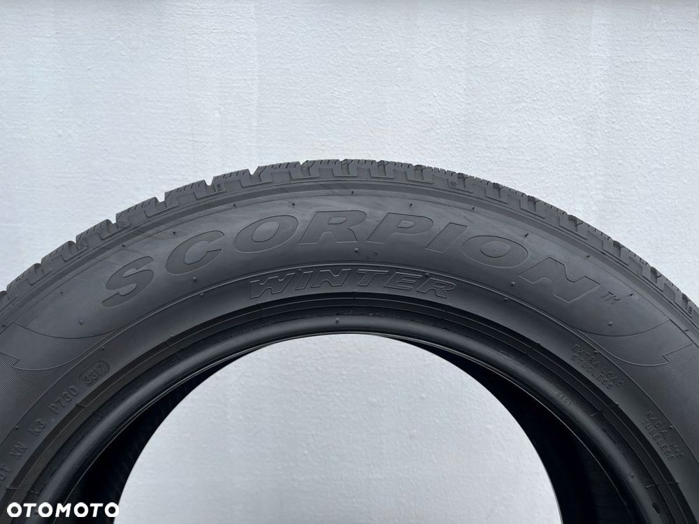 235/60/18 107H PIRELLI SCORPION WINTER - 10