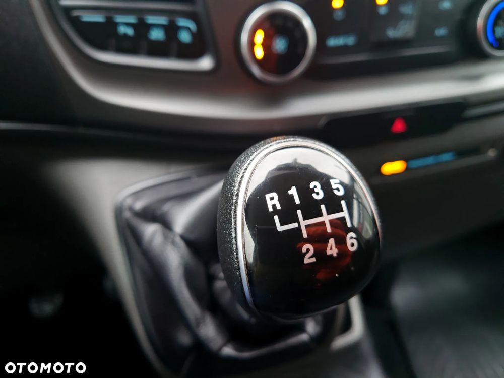 Ford Transit Custom 310 L2H1 Limited - 14