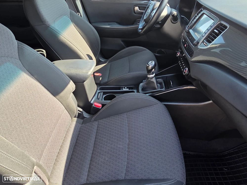 Kia Carens 1.7 CRDi ISG TX - 19