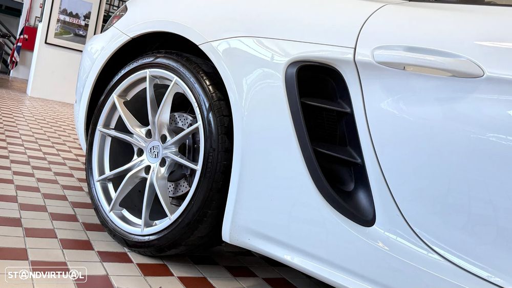 Porsche 718 Boxster 2.0 - 8