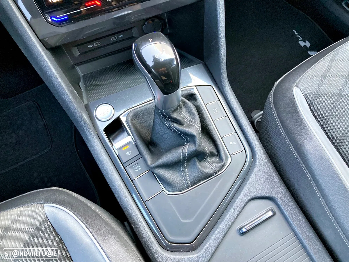 VW Tiguan Allspace 2.0 TDI R-Line DSG - 19