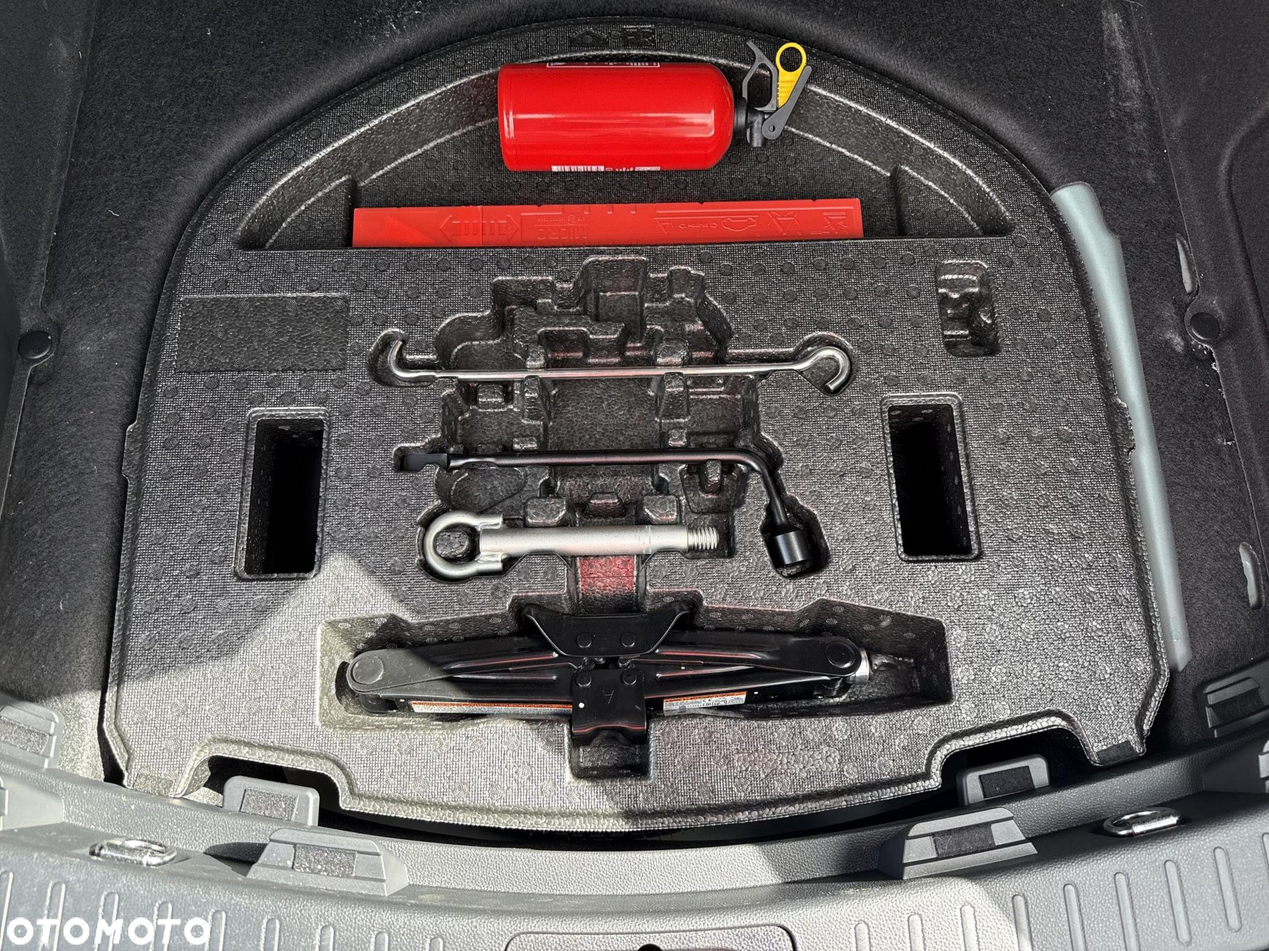 Toyota Corolla - 25