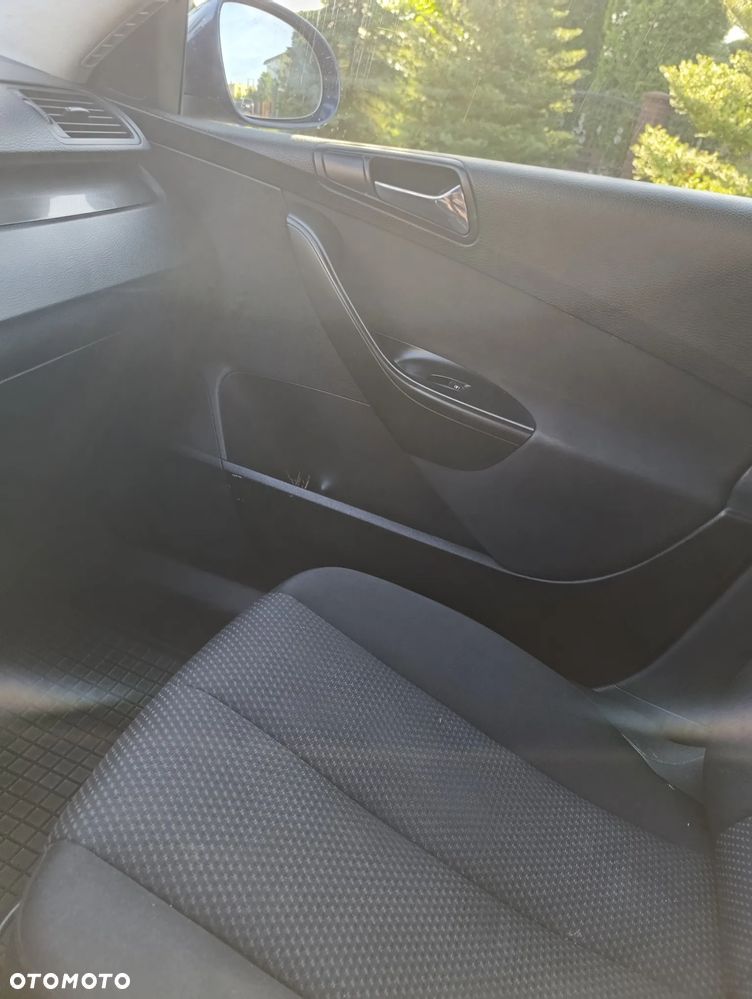 Volkswagen Passat - 15