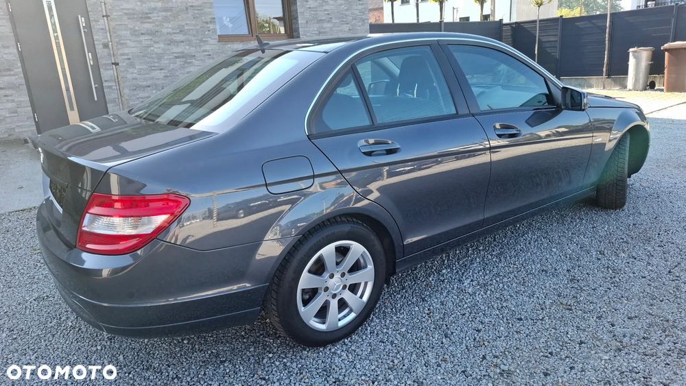 Mercedes-Benz Klasa C 180 BlueEFFICIENCY - 10