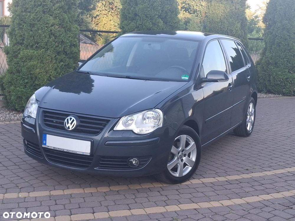 Volkswagen Polo 1.4 16V Highline - 1