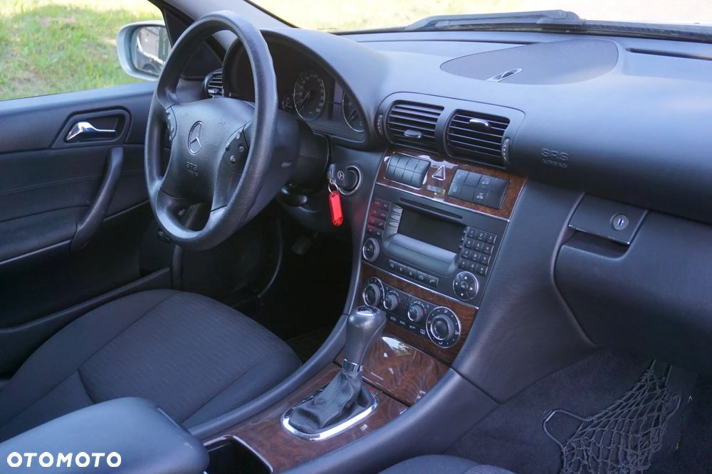 Mercedes-Benz Klasa C 180 Kompressor Classic - 17