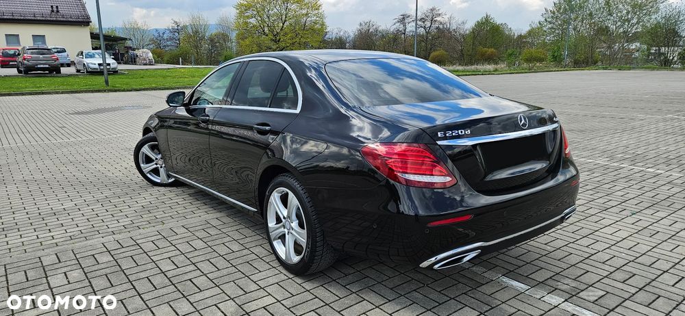 Mercedes-Benz Klasa E 220 d 4Matic 9G-TRONIC Avantgarde - 2