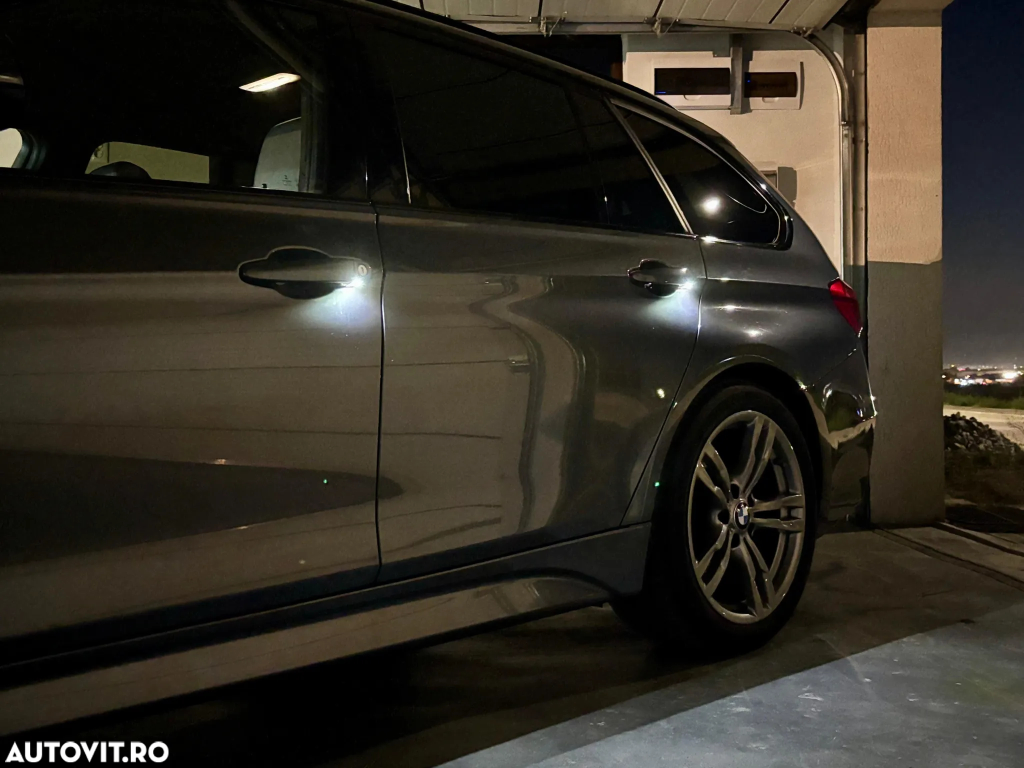 BMW Seria 3 318d Touring Aut. M Sport - 28