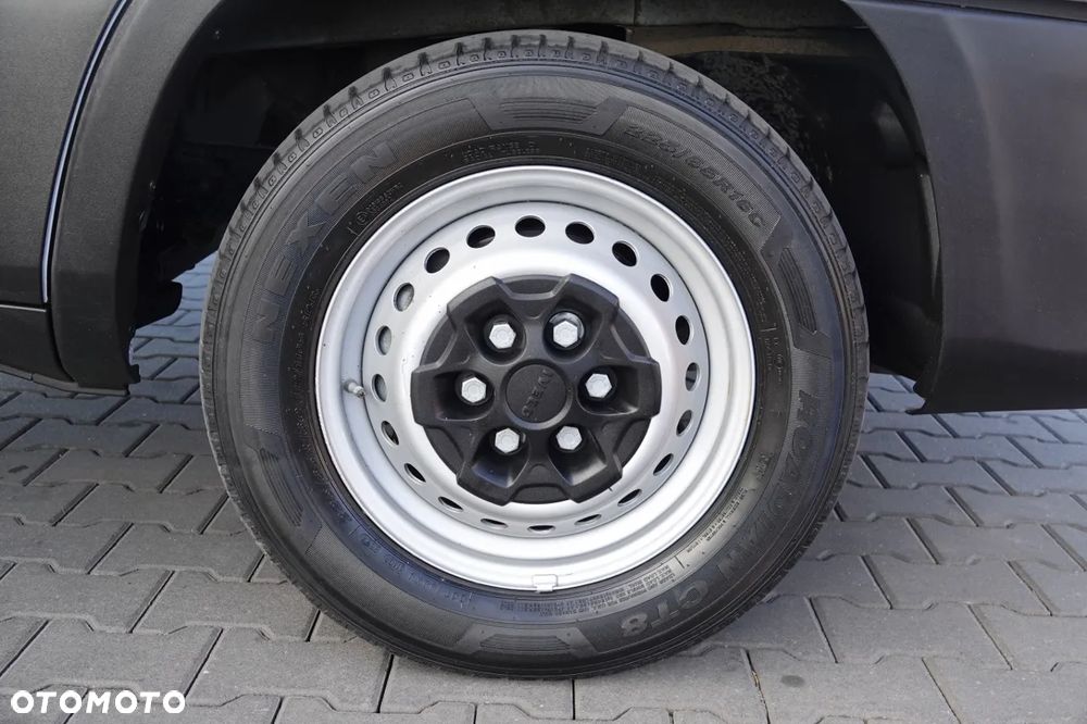 Iveco DAILY 35-160 / 3.0 D / KONTENER 4,3 M / WINDA 750 kg  / BLIŹNIAK   DMC: 3500 KG /  2021 / SPROWADZONY - 21