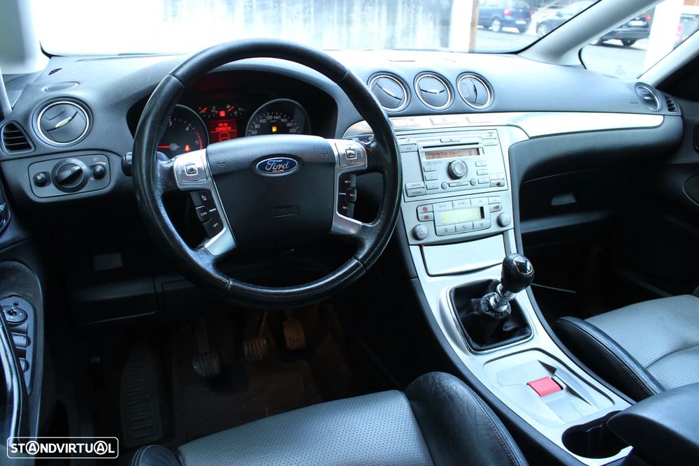 Ford S-Max 1.8 TDCi Titanium 7L - 4
