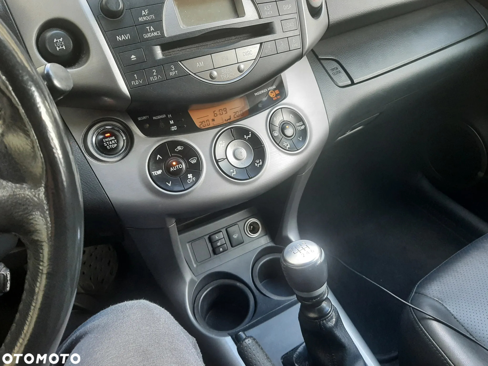 Toyota RAV4 - 13