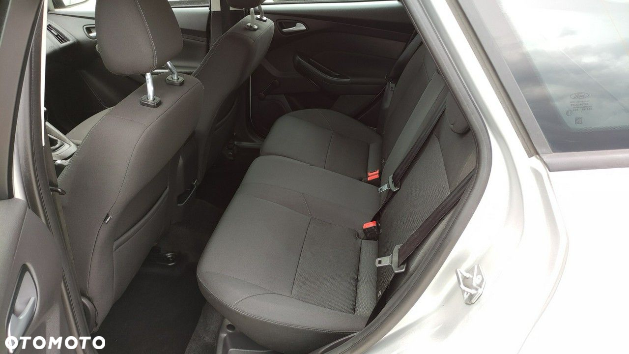 Ford Focus - 24
