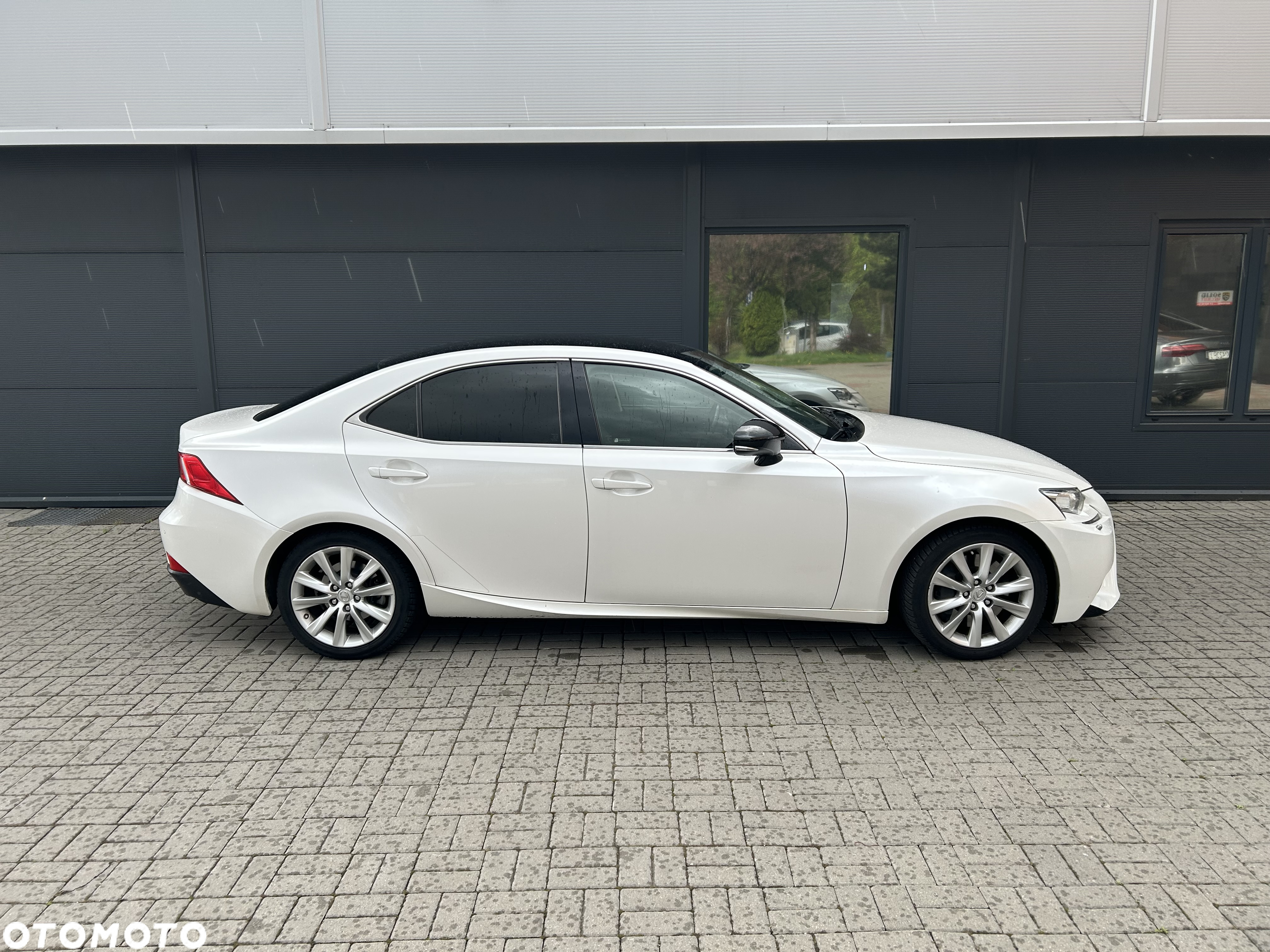 Lexus IS 200t Prestige - 12