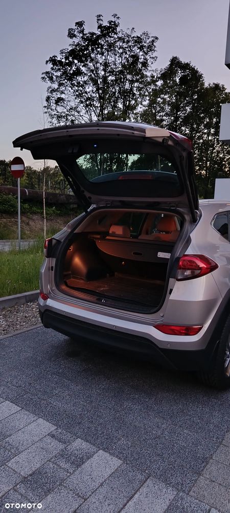 Hyundai Tucson 1.7 CRDI BlueDrive Style 2WD DCT - 11