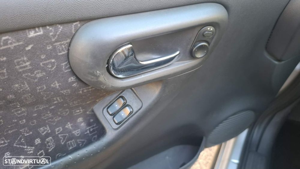 Opel Corsa 1.2 16V City - 11