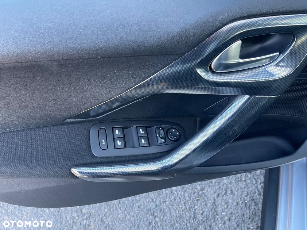 Peugeot 2008 PureTech 110 Stop&Start Active - 11