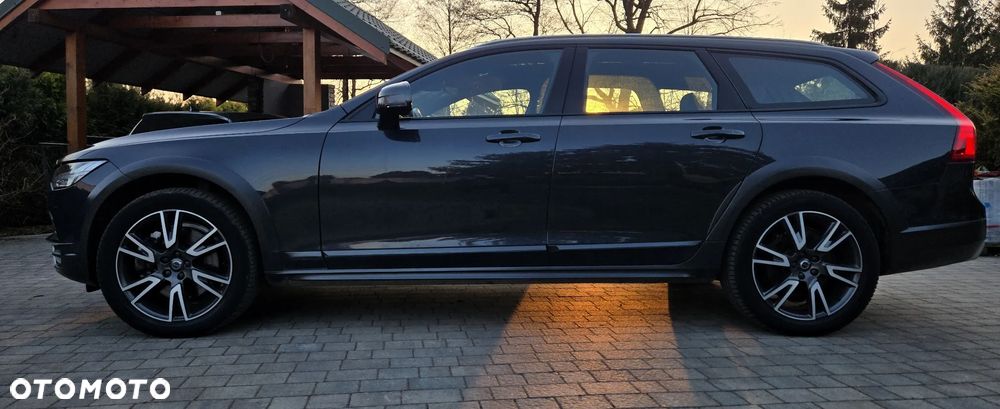 Volvo V90 Cross Country D5 AWD Geartronic Pro - 24