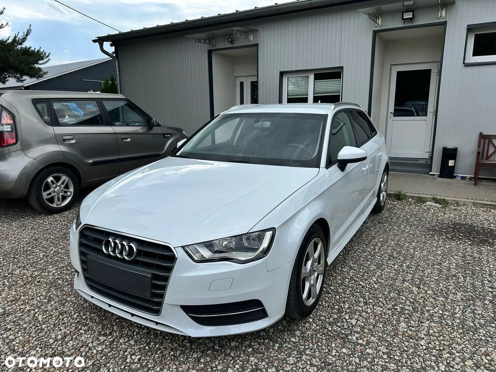 Audi A3 Sportback 1.6 TDI (clean diesel) Attraction - 1