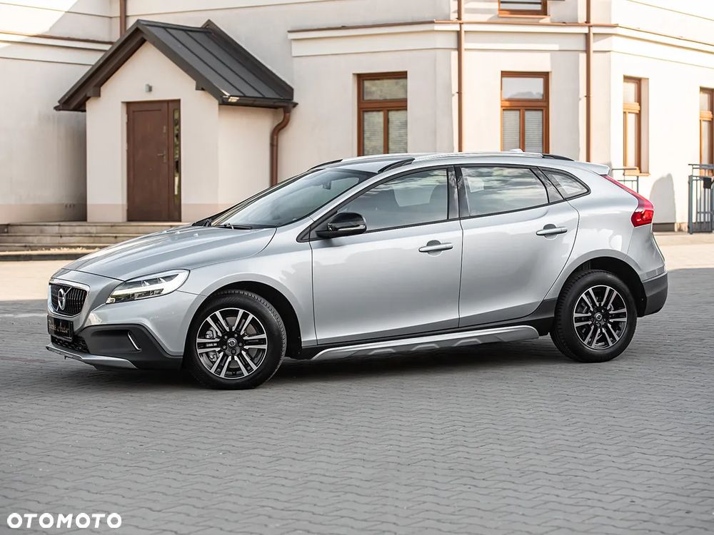 Volvo V40 Cross Country D2 Momentum - 8