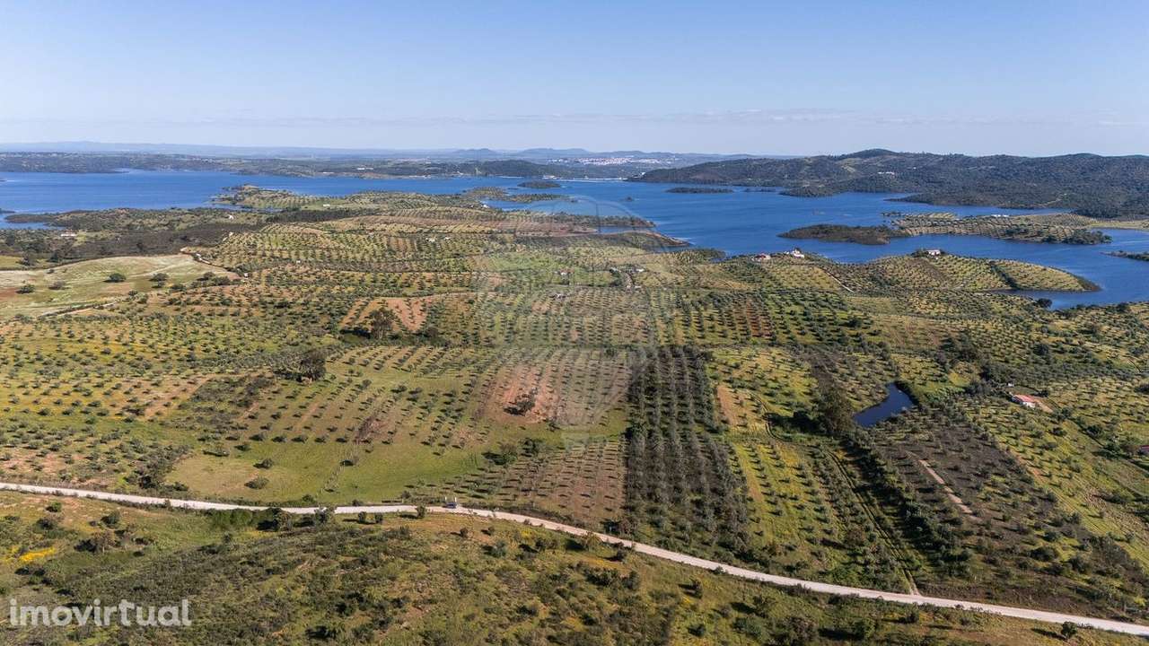 Terreno  para venda - Grande imagem: 2/9